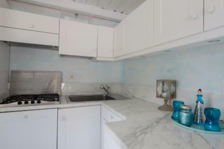 Apt. With An Exciting View Monterosso al Mare Bagian luar foto